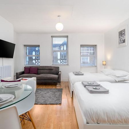 Soho & Covent Garden Apartment, Sleeps 3 London Bagian luar foto
