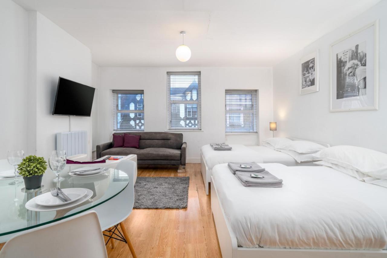 Soho & Covent Garden Apartment, Sleeps 3 London Bagian luar foto