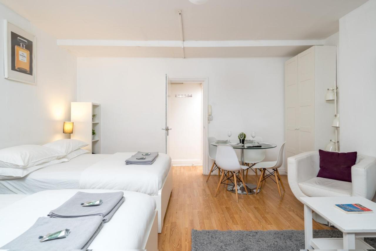 Soho & Covent Garden Apartment, Sleeps 3 London Bagian luar foto